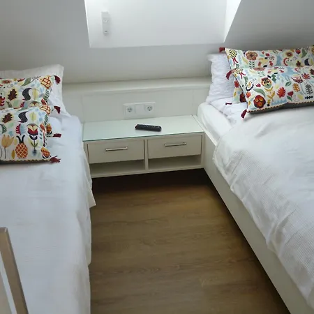 2 Ostsee-wellnesslandhaeuser Sauna, Dampfbad, Jacuzzi Villa