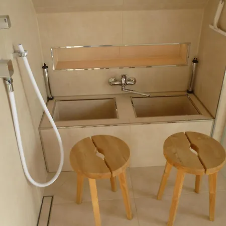 2 Ostsee-wellnesslandhaeuser Sauna, Dampfbad, Jacuzzi * Groß Schwansee