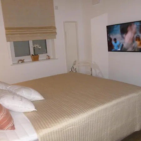 2 Ostsee-wellnesslandhaeuser Sauna, Dampfbad, Jacuzzi * Groß Schwansee