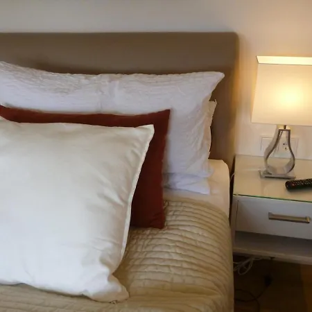 2 Ostsee-wellnesslandhaeuser Sauna, Dampfbad, Jacuzzi Groß Schwansee