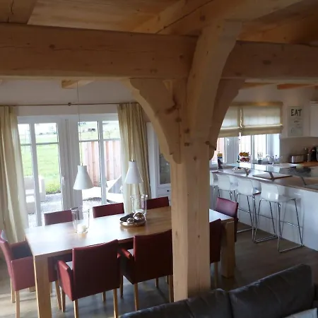 2 Ostsee-wellnesslandhaeuser Sauna, Dampfbad, Jacuzzi