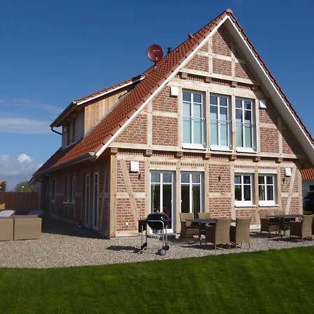 2 Ostsee-wellnesslandhaeuser Sauna, Dampfbad, Jacuzzi Villa