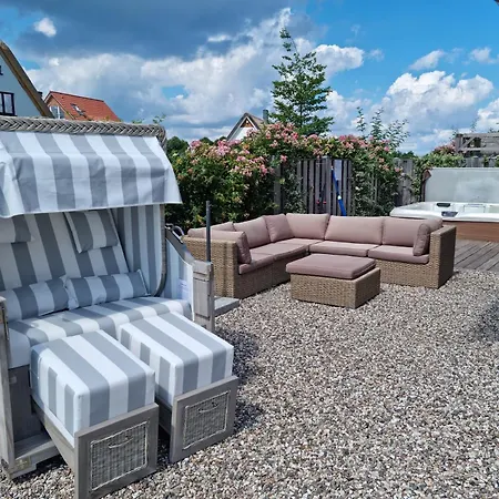 2 Ostsee-wellnesslandhaeuser Sauna, Dampfbad, Jacuzzi *