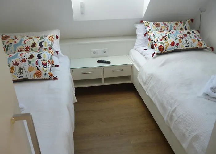 2 Ostsee-wellnesslandhaeuser Sauna, Dampfbad, Jacuzzi Villa