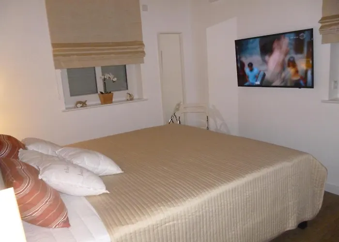 2 Ostsee-wellnesslandhaeuser Sauna, Dampfbad, Jacuzzi * Groß Schwansee