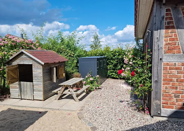 2 Ostsee-wellnesslandhaeuser Sauna, Dampfbad, Jacuzzi