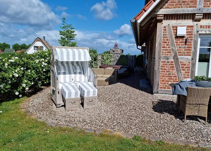 Villa 2 Ostsee-wellnesslandhaeuser Sauna, Dampfbad, Jacuzzi Groß Schwansee