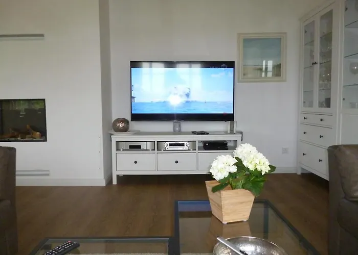 2 Ostsee-wellnesslandhaeuser Sauna, Dampfbad, Jacuzzi Villa Groß Schwansee