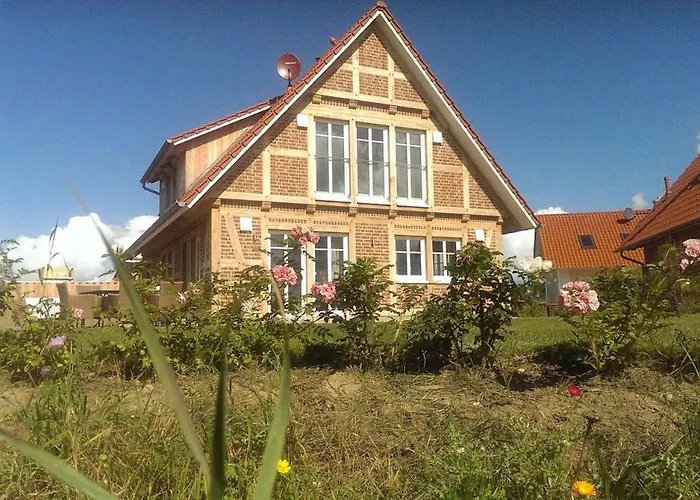 2 Ostsee-wellnesslandhaeuser Sauna, Dampfbad, Jacuzzi Villa Groß Schwansee