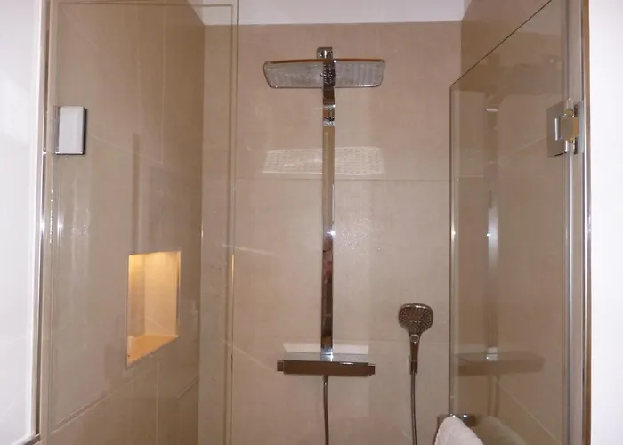 2 Ostsee-wellnesslandhaeuser Sauna, Dampfbad, Jacuzzi *